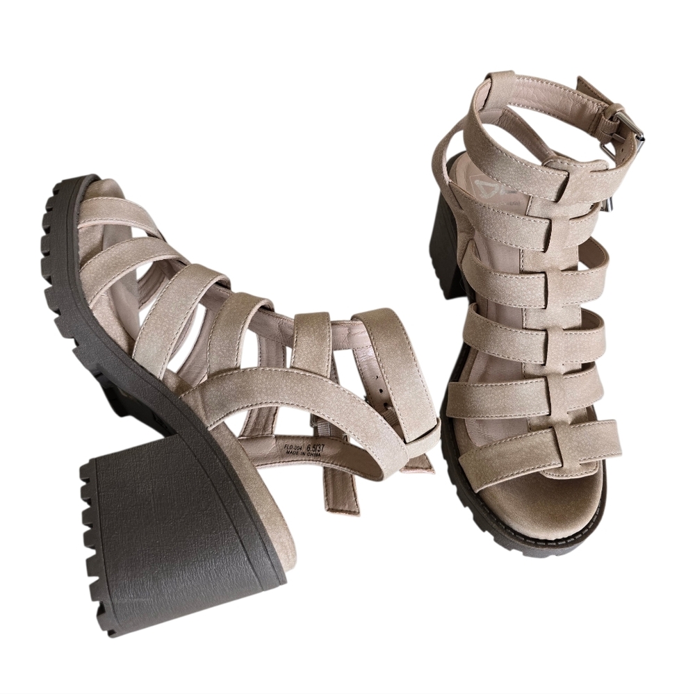New 🤎 Dirty Laundry Women's Fun Stuff Natural High Heel Gladiator Sandals - Picture 10 of 16